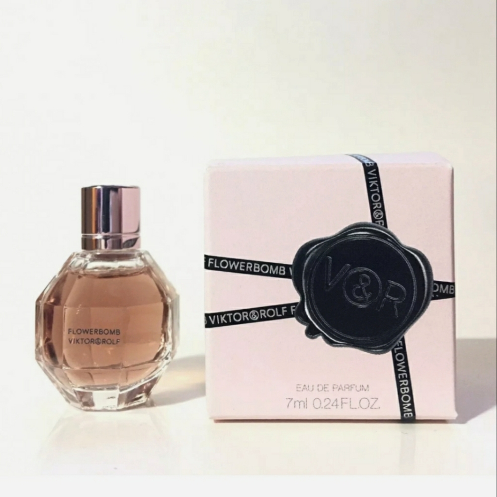 Viktor And Rolf Flowerbomb Eau De Parfum EDP Deluxe Mini 7ml Bottle
